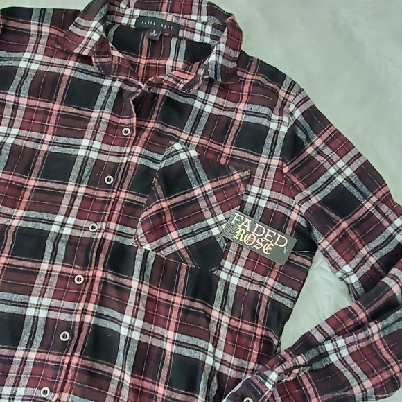 Faded Rose Flannel Plaid Button down long sleeve shirt. - Picture 2 of 4